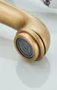 Close-up of a faucet spout with a water aerator. Anteprima dell’immagine prodotto