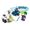 LEGO figures of Nightwing and The Joker in a chase scene with their vehicles. Produktbild-Vorschau