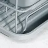 Close-up of a gray dish drying rack. Produktbild-Vorschau