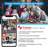A family is gathered around a table, with a smartphone displaying a digital photo frame interface in the foreground. The image is overlaid with marketing text and app store badges. Produktbild-Vorschau