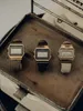 Three vintage Casio digital watches are displayed on a rustic metal tray. Voir les images du produit