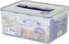 A Lock & Lock food storage container with a blue handle and lid, shown from a slightly elevated front-left angle on a white background. The container has graphics on its side depicting food items. Voir les images du produit