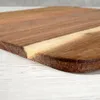 Schneidebrett Servierbrett aus AKAZIENHOLZ 34x20 cm Produktbild-Vorschau 6