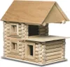 A model of a log cabin made from wooden blocks. Anteprima dell’immagine prodotto