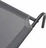 A close-up view of the corner of a gray elevated dog bed, showing the mesh fabric and black metal frame. Anteprima dell’immagine prodotto