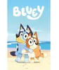 Two cartoon dogs hugging on a beach with the word 'BLUEY' in large letters above them. Anteprima dell’immagine prodotto