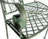 Close-up of a green metal garden bench. Anteprima dell’immagine prodotto