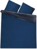 A dark blue duvet cover and two pillowcases with a gray accent are laid out on a white background. Produktbild-Vorschau