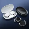 A product shot of wireless earbuds and their charging cases. Náhled obrázku produktu