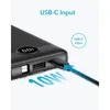 Close-up of a black power bank being charged via a USB-C cable, with text indicating 'USB-C Input' and '10W'. Anteprima dell’immagine prodotto