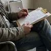 CLIPBOARD blocco di scrittura in legno A4 con clip dorata Anteprima dell’immagine prodotto 6