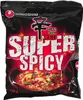 A package of Nongshim Shin Ramyeon Red Super Spicy noodles. Produktbild-Vorschau