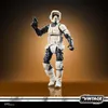 A Star Wars Scout Trooper action figure standing against a gradient brown background. Náhled obrázku produktu