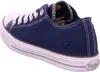 A side view of a navy blue canvas sneaker with white laces and a white sole. Produktbild-Vorschau
