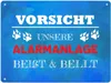 Vorsicht unsere Alarmanlage beißt & bellt Metallschild XL Produktbild-Vorschau 1