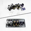 A split image showing shoes on a floor and then the same shoes neatly arranged on a mat. Náhled obrázku produktu