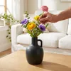 Mini Keramikvase Matt Schwarz mit Henkel Ø9cm H14,5cm Produktbild-Vorschau 2