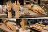 2 x męska ręka jako stojak na biżuterię na naszyjniki, Podgląd zdjęcia produktu 3