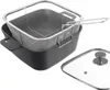 A deep frying pan with a mesh basket and a glass lid, shown against a white background. Anteprima dell’immagine prodotto