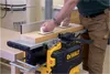 DEWALT Abricht- und Dickenhobel 2200 Watt Podgląd zdjęcia produktu 5