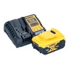 A DeWalt battery charger and battery pack are shown against a white background. Voir les images du produit