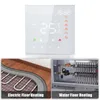 A collage showing a smart thermostat and two types of floor heating systems. Anteprima dell’immagine prodotto