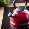 Bollitore 1,8L con fischietto Kinghoff Kh-1853 Rosso Anteprima dell’immagine prodotto 5