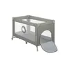 A grey and beige baby travel cot with a slide-out mat. Produktbild-Vorschau
