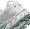 Baskets Nike V5RNR blanches Voir les images du produit 21