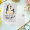 Mr. & Mrs. Panda Postkarte Pinguine Einschlafen - Grau Produktbild-Vorschau 3