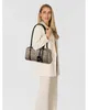 Torba na ramię U.S. Polo Assn. z wzorem żakardowym, 29 cm Podgląd zdjęcia produktu 6