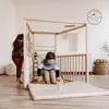 Een houten klimtoestel met een kwalitatieve veiligheidsmat, Productafbeelding-voorbeeld 3