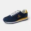 A single Le Coq Sportif Astra 2 sports shoe is shown against a plain white background. Podgląd zdjęcia produktu