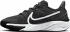 A side view of a black Nike Star Runner 4 sneaker with a white Nike swoosh logo. Voir les images du produit