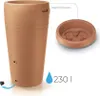 A terracotta rain barrel with an insert for flowers and a tap, along with a graphic indicating its capacity. Podgląd zdjęcia produktu