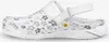A side view of a white clog with a gray floral pattern. Voir les images du produit