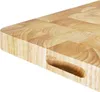 A close-up view of a wooden cutting board. Anteprima dell’immagine prodotto