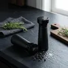 Amefa Dřevěný mlýnek na sůl a pepř 15 cm 2 kusy černý Náhled obrázku produktu 3