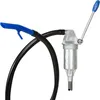 A close-up shot of a lever cylinder pump with a black hose and a blue nozzle. Anteprima dell’immagine prodotto