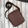 Herren Umhängetasche aus braunem Leder klassisch urban Produktbild-Vorschau 11