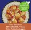 A bowl of rice with chicken and sauce, with a green overlay promoting "OHNE KÜNSTLICHE KOSERVIERUNGS-, FARB- ODER AROMASTOFFE". Anteprima dell’immagine prodotto