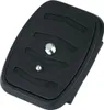 A black camera quick release plate with silver screws on a white background. Náhled obrázku produktu