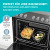 An open oven with two glass dishes inside, one containing a baked casserole and the other containing fish and lemon slices. Text overlays describe the product's features. Voir les images du produit