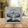 Bergpanorama Rahmen Spardose aus Holz mit Spruch Adventure Produktbild-Vorschau 2