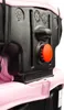 A close-up view of the side of a pink and black car seat, focusing on the latching mechanism and a red release button. Náhled obrázku produktu