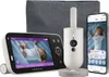 A baby monitor system with a parent unit, a camera unit, and a smartphone displaying the baby monitor app. Produktbild-Vorschau