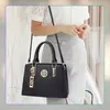 J&W Sac à main Ilirian pour femme Noir Taille unique Voir les images du produit 2