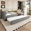 A bedroom scene with a daybed and a pull-out trundle bed. Anteprima dell’immagine prodotto