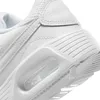 A close-up view of the heel and sole of a white Nike Air Max SC sneaker. Produktbild-Vorschau
