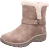 A single beige winter boot with cream-colored faux fur lining and a decorative strap with a buckle. Voir les images du produit